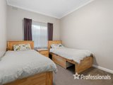 https://images.listonce.com.au/custom/160x/listings/65-hull-road-croydon-vic-3136/677/01525677_img_08.jpg?bTHAjcbAGco