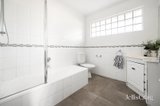 https://images.listonce.com.au/custom/160x/listings/65-keith-street-parkdale-vic-3195/021/01782021_img_08.jpg?XaiE_zz7BDA