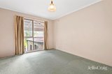 https://images.listonce.com.au/custom/160x/listings/65-kipling-avenue-mooroolbark-vic-3138/586/01872586_img_08.jpg?as1V0oVOChI