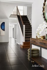 https://images.listonce.com.au/custom/160x/listings/65-latham-street-bentleigh-east-vic-3165/683/01979683_img_18.jpg?SR2nhhxVC4A