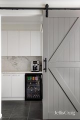 https://images.listonce.com.au/custom/160x/listings/65-latham-street-bentleigh-east-vic-3165/683/01979683_img_20.jpg?SQJWPoPQveQ