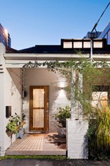 https://images.listonce.com.au/custom/160x/listings/65-little-george-street-fitzroy-vic-3065/067/01019067_img_15.jpg?6esSmGjXc4g