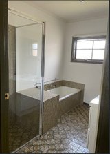 https://images.listonce.com.au/custom/160x/listings/65-love-street-black-rock-vic-3193/043/01724043_img_01.jpg?4dInPL9hero