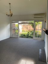 https://images.listonce.com.au/custom/160x/listings/65-love-street-black-rock-vic-3193/043/01724043_img_06.jpg?kELiPpE_kAQ