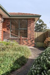 https://images.listonce.com.au/custom/160x/listings/65-plenty-river-drive-greensborough-vic-3088/212/01427212_img_10.jpg?bSSaA2vVYZM