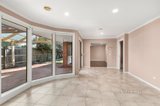 https://images.listonce.com.au/custom/160x/listings/65-stagecoach-crescent-sydenham-vic-3037/146/01517146_img_02.jpg?n5uTbBRQWds