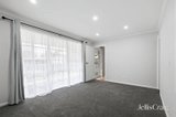 https://images.listonce.com.au/custom/160x/listings/655-drummond-road-seville-vic-3139/043/01927043_img_09.jpg?hIW7nAylAeg