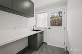https://images.listonce.com.au/custom/160x/listings/655-drummond-road-seville-vic-3139/043/01927043_img_18.jpg?_3SWrcZlAHQ