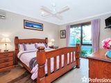 https://images.listonce.com.au/custom/160x/listings/66-barker-drive-mooroolbark-vic-3138/402/01526402_img_08.jpg?Fht9h0mIHPM