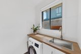 https://images.listonce.com.au/custom/160x/listings/66-king-street-airport-west-vic-3042/162/01922162_img_03.jpg?VVZ-hi6Q74E