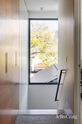 https://images.listonce.com.au/custom/160x/listings/66-mason-street-south-yarra-vic-3141/308/01900308_img_13.jpg?kyU4HaBXDzI