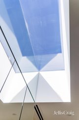 https://images.listonce.com.au/custom/160x/listings/66-mason-street-south-yarra-vic-3141/308/01900308_img_19.jpg?T6ANNa37nYk