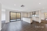 https://images.listonce.com.au/custom/160x/listings/66-newington-parade-mernda-vic-3754/341/01899341_img_03.jpg?frgwFCgHsv4