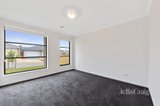 https://images.listonce.com.au/custom/160x/listings/66-newington-parade-mernda-vic-3754/341/01899341_img_05.jpg?R131_kmuBrk