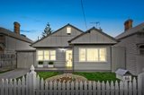 https://images.listonce.com.au/custom/160x/listings/66-roseberry-street-hawthorn-east-vic-3123/214/00400214_img_01.jpg?BzJPbbssepI