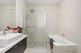 https://images.listonce.com.au/custom/160x/listings/66-ross-street-port-melbourne-vic-3207/531/01818531_img_08.jpg?pihrXvIsaDA