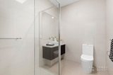 https://images.listonce.com.au/custom/160x/listings/66-ross-street-port-melbourne-vic-3207/531/01818531_img_10.jpg?dPZBdw4slJo