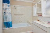 https://images.listonce.com.au/custom/160x/listings/66-swallow-crescent-norlane-vic-3214/660/01699660_img_05.jpg?YHtZ-QfLLGk