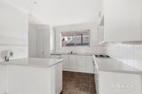 https://images.listonce.com.au/custom/160x/listings/66-tahara-street-hamlyn-heights-vic-3215/768/01850768_img_04.jpg?xDy5NZZbU5w