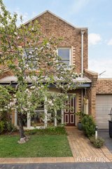 https://images.listonce.com.au/custom/160x/listings/663-farnham-street-flemington-vic-3031/207/01820207_img_02.jpg?vr3tK_i3u5g