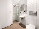 https://images.listonce.com.au/custom/160x/listings/663-ormond-esplanade-elwood-vic-3184/649/01794649_img_08.jpg?VlxYmNhztGs