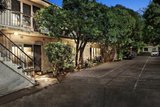 https://images.listonce.com.au/custom/160x/listings/666-auburn-road-hawthorn-vic-3122/773/01949773_img_07.jpg?x6js1ELG1E8