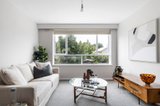 https://images.listonce.com.au/custom/160x/listings/667-auburn-road-hawthorn-vic-3122/643/01175643_img_02.jpg?9Fv-u9Y4BpY