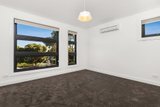 https://images.listonce.com.au/custom/160x/listings/66b-keon-street-thornbury-vic-3071/964/01598964_img_05.jpg?B0k_VNO46_w