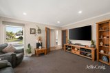 https://images.listonce.com.au/custom/160x/listings/67-barclay-avenue-croydon-vic-3136/533/01893533_img_05.jpg?c78CfPFQVy8