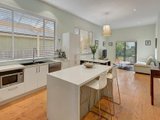 https://images.listonce.com.au/custom/160x/listings/67-fitzwilliam-street-kew-vic-3101/359/00829359_img_03.jpg?OwggEd0R14w