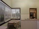 https://images.listonce.com.au/custom/160x/listings/67-johnstone-street-castlemaine-vic-3450/298/00616298_img_06.jpg?OZcyRxtmLlE