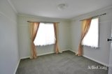 https://images.listonce.com.au/custom/160x/listings/67-marigold-street-wendouree-vic-3355/955/01942955_img_05.jpg?_mOnh7zDUgc