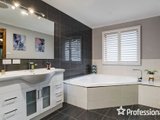 https://images.listonce.com.au/custom/160x/listings/67-pembroke-road-mooroolbark-vic-3138/967/01524967_img_16.jpg?jKvDEqOW_HQ