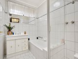 https://images.listonce.com.au/custom/160x/listings/67-sweyn-street-balwyn-north-vic-3104/422/01684422_img_09.jpg?Ljdu24FwZ08