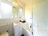 https://images.listonce.com.au/custom/160x/listings/67-the-avenue-windsor-vic-3181/868/01794868_img_06.jpg?23Ga2NZUTP0