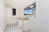 https://images.listonce.com.au/custom/160x/listings/67-urquhart-street-woodend-vic-3442/198/00367198_img_09.jpg?jWexUkgLFNs