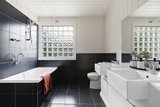 https://images.listonce.com.au/custom/160x/listings/68-ascot-vale-road-flemington-vic-3031/247/01774247_img_03.jpg?4Y1ZfPhThpQ