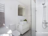 https://images.listonce.com.au/custom/160x/listings/68-electra-street-williamstown-vic-3016/807/01203807_img_11.jpg?_YjBiwoXYT0