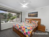 https://images.listonce.com.au/custom/160x/listings/68-greenslopes-drive-mooroolbark-vic-3138/663/01525663_img_11.jpg?sWg1ilu0GHw