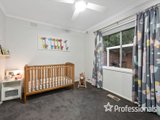 https://images.listonce.com.au/custom/160x/listings/68-greenslopes-drive-mooroolbark-vic-3138/663/01525663_img_12.jpg?gwWa7XMDMTg