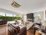 https://images.listonce.com.au/custom/160x/listings/68-mary-street-kew-vic-3101/400/00966400_img_08.jpg?MVtYuvPAUZE