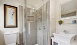 https://images.listonce.com.au/custom/160x/listings/68-remington-drive-glen-waverley-vic-3150/034/01980034_img_06.jpg?vHxV-hDjVzc