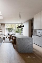 https://images.listonce.com.au/custom/160x/listings/68-ross-street-port-melbourne-vic-3207/376/01288376_img_04.jpg?BqwAVbZENiE
