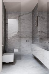 https://images.listonce.com.au/custom/160x/listings/68-ross-street-port-melbourne-vic-3207/376/01288376_img_07.jpg?v7vJ-7wiwDc