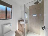 https://images.listonce.com.au/custom/160x/listings/68-shearwater-drive-armstrong-creek-vic-3217/393/01681393_img_10.jpg?1Fk60lS7LXo