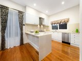 https://images.listonce.com.au/custom/160x/listings/68-stroud-street-balwyn-vic-3103/596/01684596_img_04.jpg?ARF9BrrVcgo