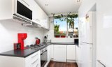 https://images.listonce.com.au/custom/160x/listings/6866-pascoe-vale-road-glenroy-vic-3046/070/01678070_img_04.jpg?ldu-ITFloCY