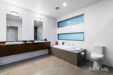 https://images.listonce.com.au/custom/160x/listings/687-esplanade-mornington-vic-3931/782/01898782_img_13.jpg?ah7J_WxFfFQ