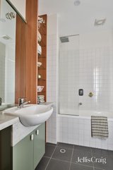 https://images.listonce.com.au/custom/160x/listings/6884-trenerry-crescent-abbotsford-vic-3067/869/01847869_img_09.jpg?-ggjZeD8_xI