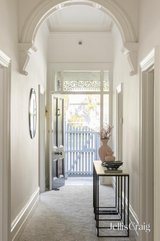 https://images.listonce.com.au/custom/160x/listings/69-fairbairn-road-toorak-vic-3142/532/01864532_img_11.jpg?XMMPosmJMV8